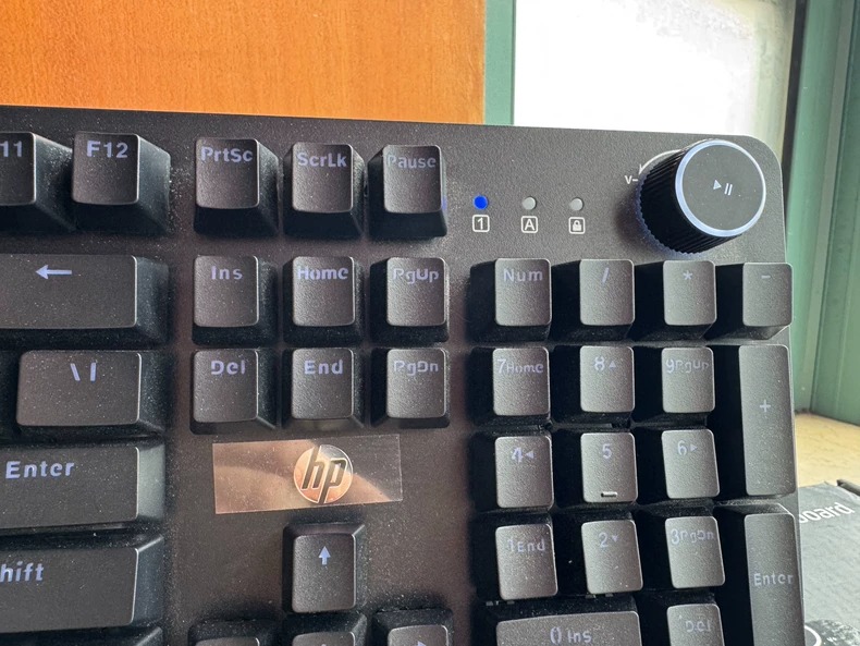 【闲置键盘】HP惠普K10G真机械键盘电竞游戏专用电脑有线办公青轴 买来没用过 盒子贴膜全都在 只是买的时间长了些 二手商品默认有瑕疵 99新 可以直接联系